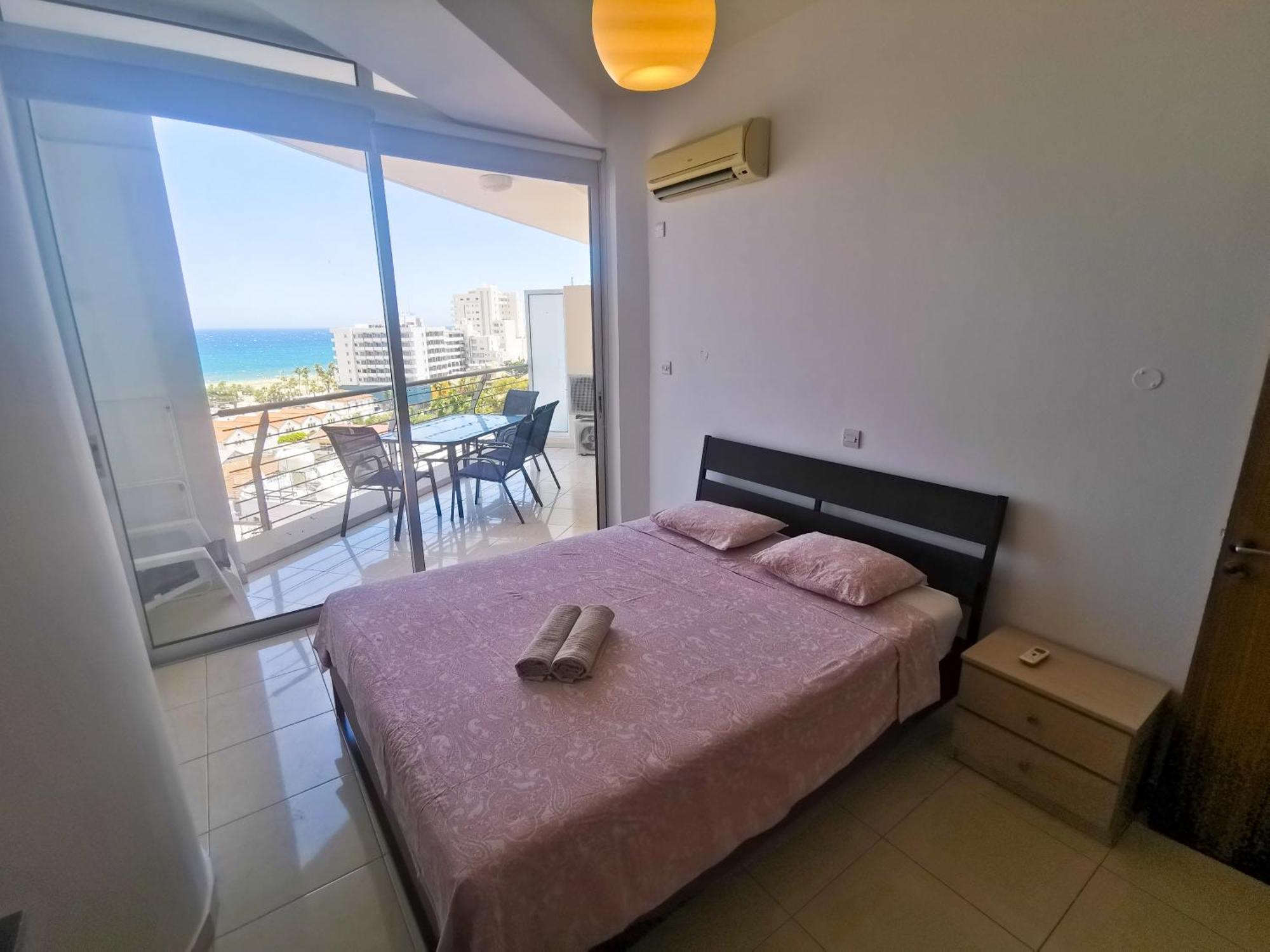 Paradise Palms Seaview Apartment Larnaca Bagian luar foto