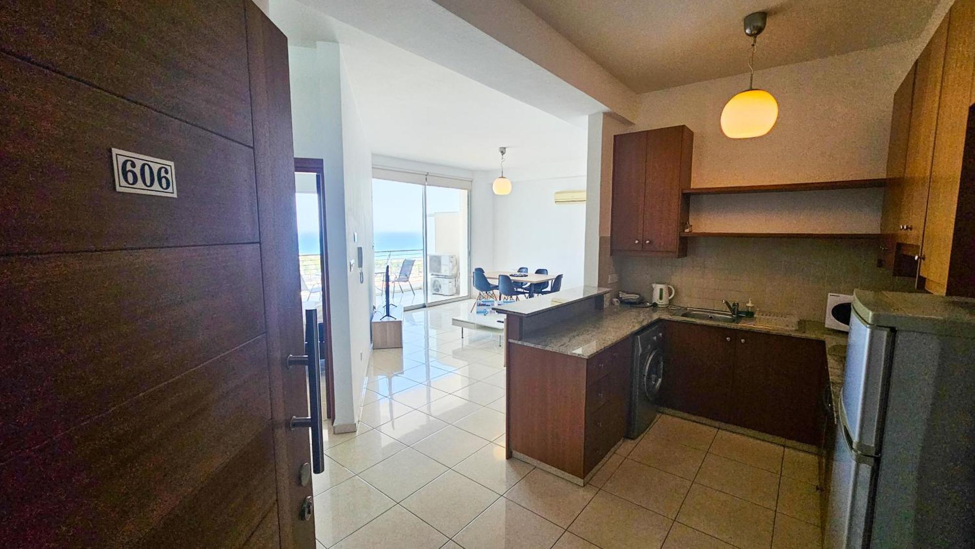 Paradise Palms Seaview Apartment Larnaca Bagian luar foto